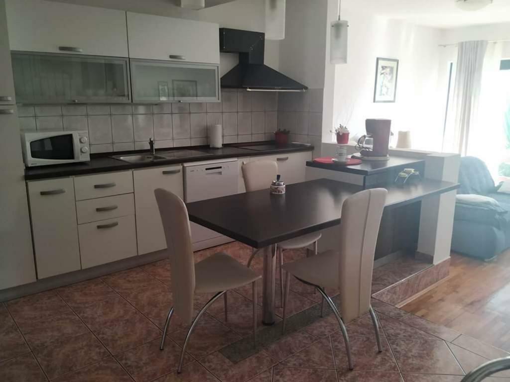 Apartmani Deleut Novi Vinodolski Dış mekan fotoğraf